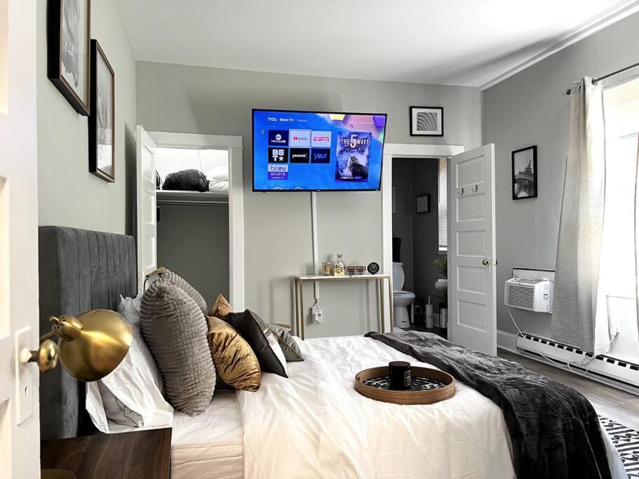 Stylish 1Br Unit W/Free Parking-Walk To Metro Apartment Вашингтон Екстериор снимка